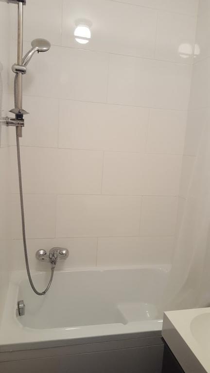בריסל Beautiful Modern Apartment מראה חיצוני תמונה